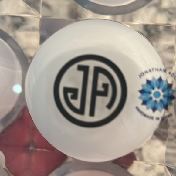 3 piece set plus flowers - Picture 2 of 3